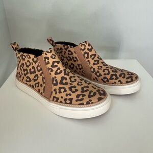 Toms Leopard Sneakers | Size 6.5 Womens
